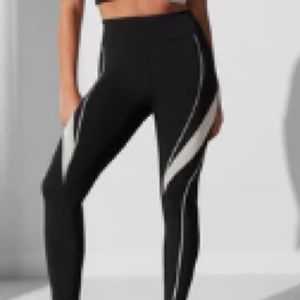 Noli “Bond” Leggings NWOT